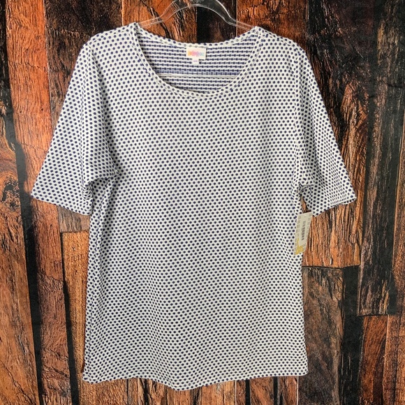 LuLaRoe Tops - NWT LuLaRoe Gigi White w/ Blue Polka Dots Top 3XL